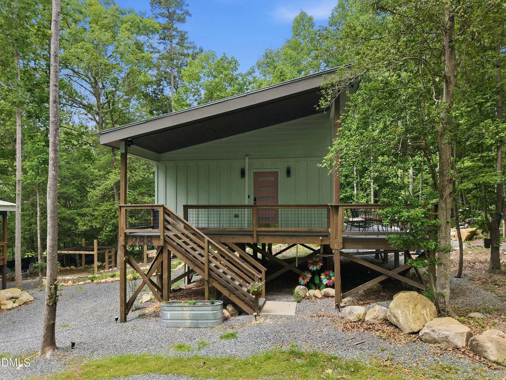 286 Stone Wall Road, Pittsboro