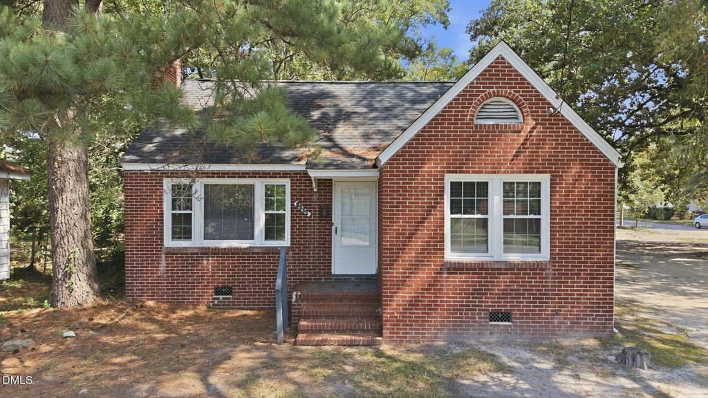 1004 W Thomas Street, Rocky Mount