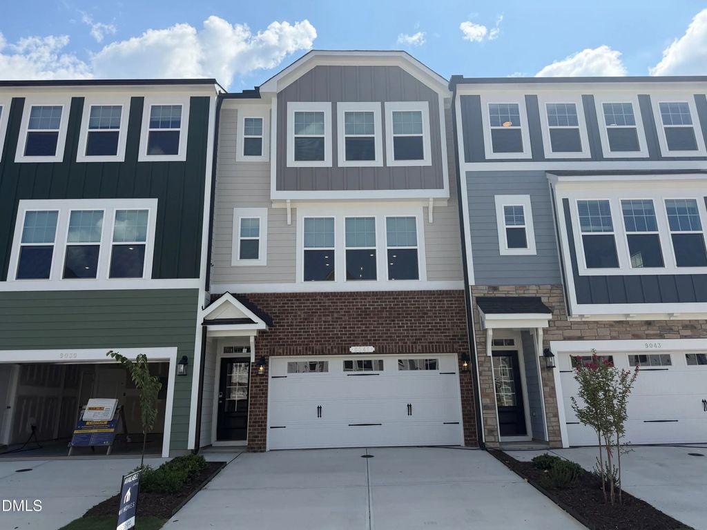 9041 Hazy Jade Way, Apex