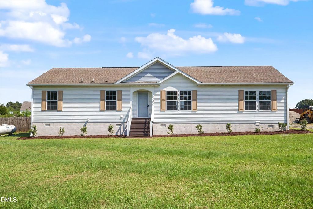 6300 Benson Hardee Road, Benson