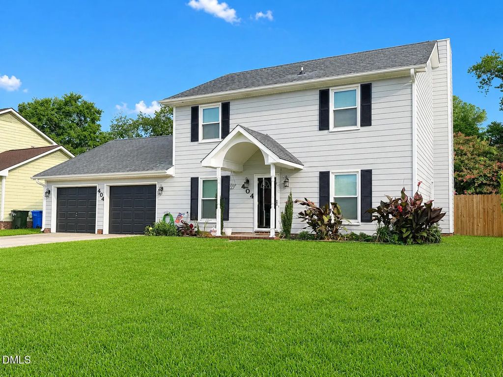 404 Old Farm Road, Fayetteville