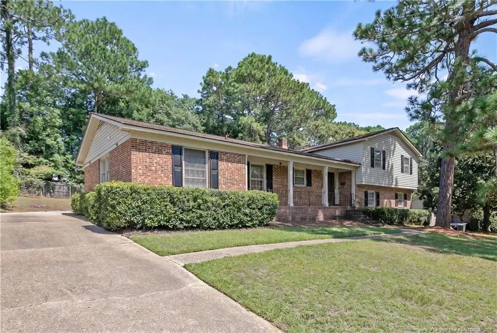 2600 Colgate Drive, Fayetteville