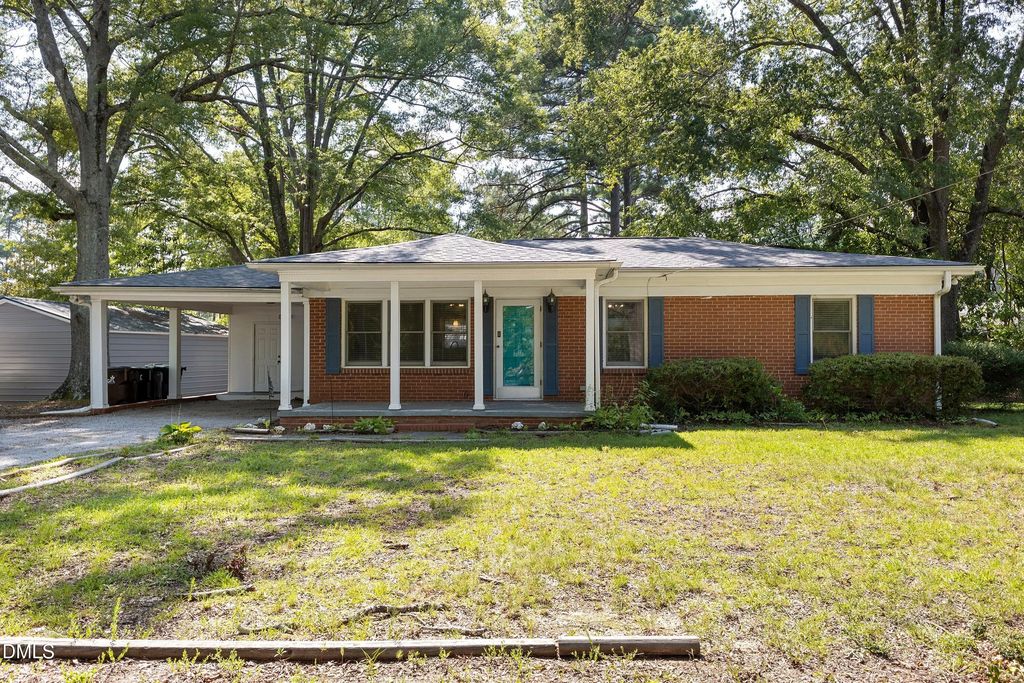 220 Lakewood Drive, Wendell
