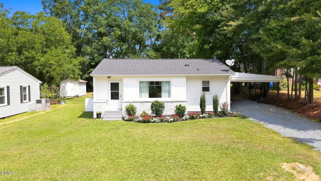 331 E Lillington Street, Angier