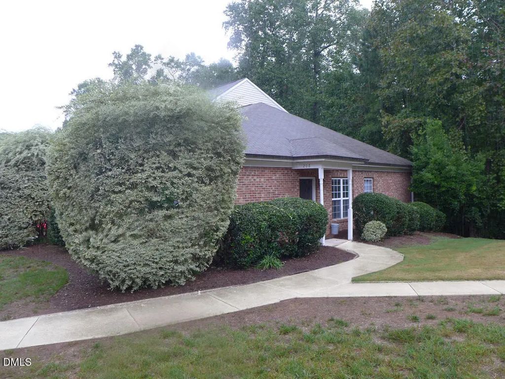 101 Rock Haven Road B206, Carrboro