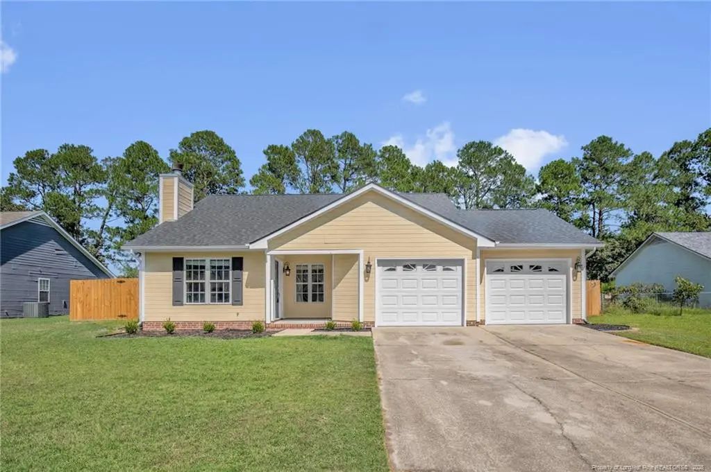 806 S Buckeye Drive, Raeford