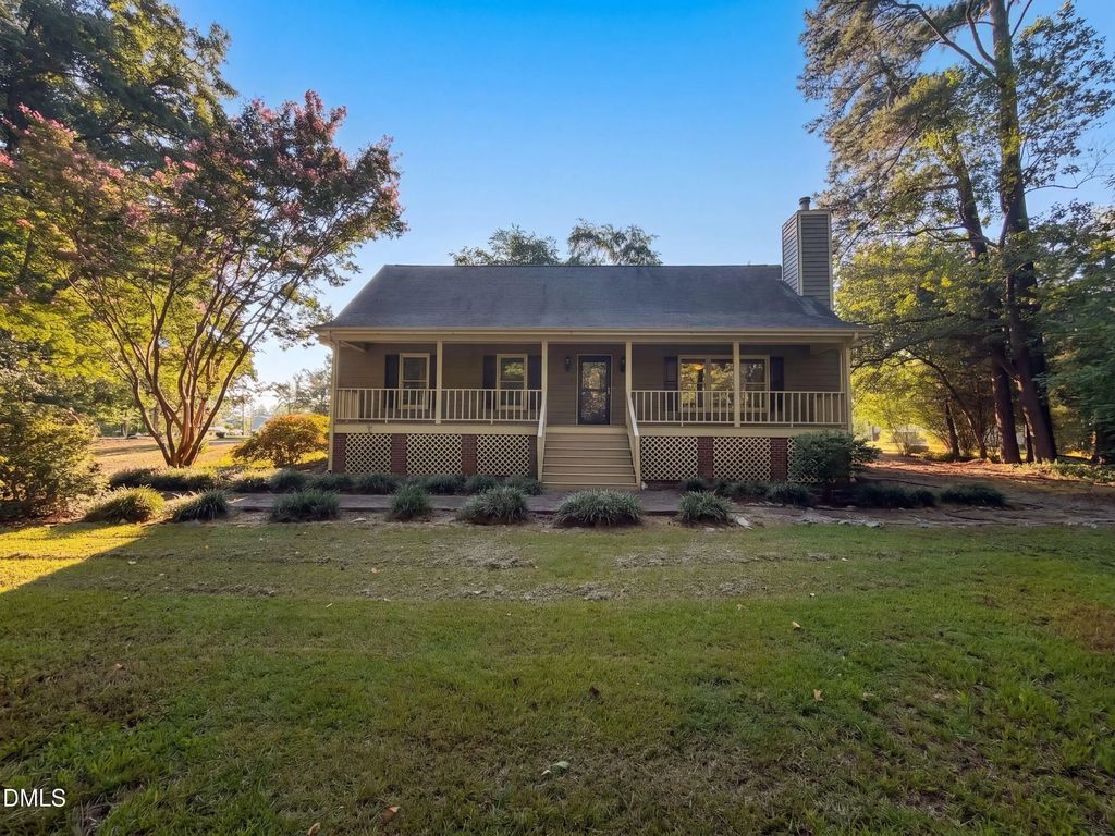 104 Rocktree Court, Fuquay Varina