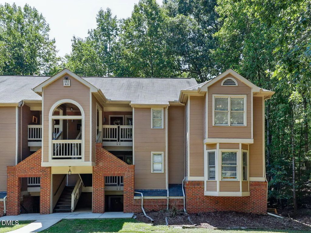 117 Abingdon Court, Cary