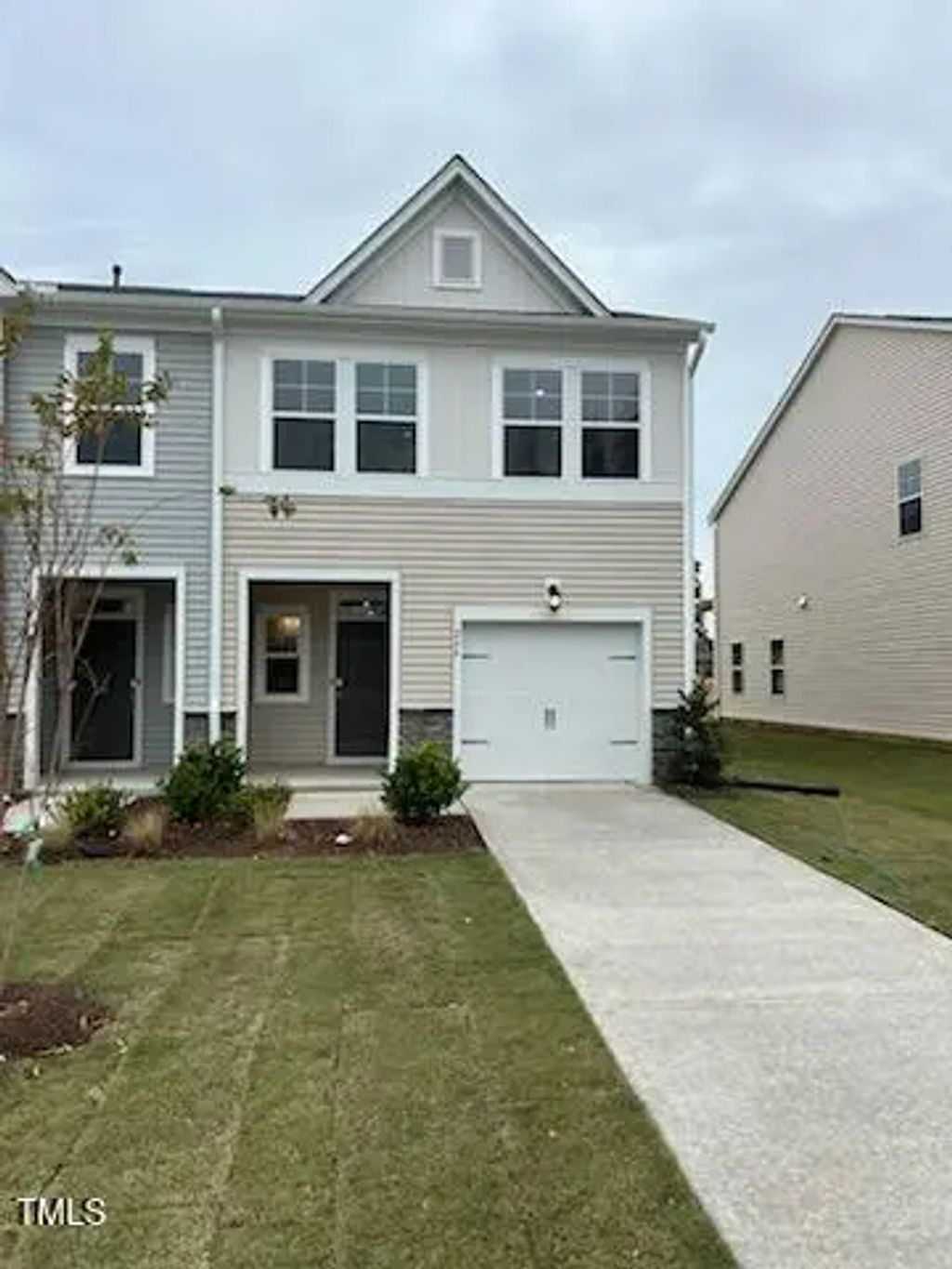 266 Peebles Drive, Smithfield