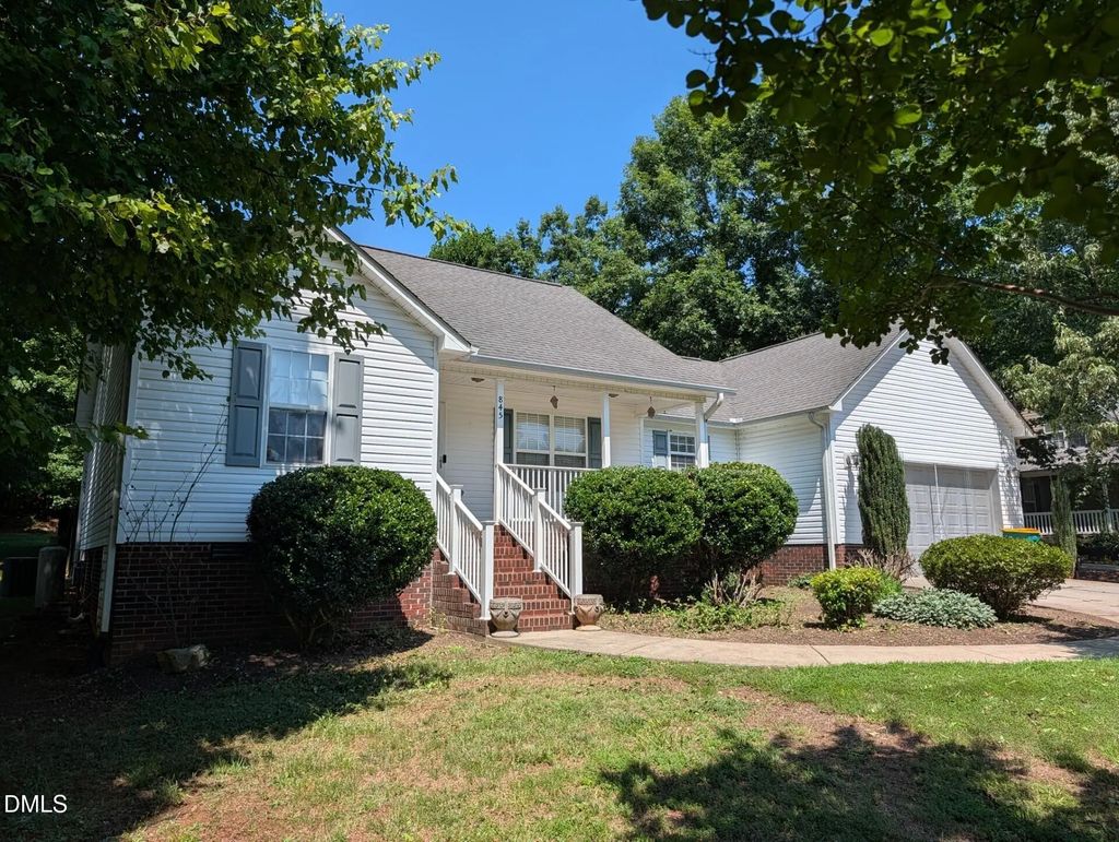 845 Hidden Court, Asheboro