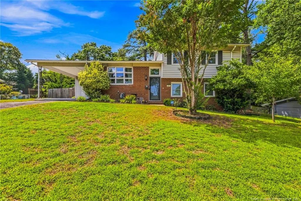 821 Edenwood Drive, Fayetteville