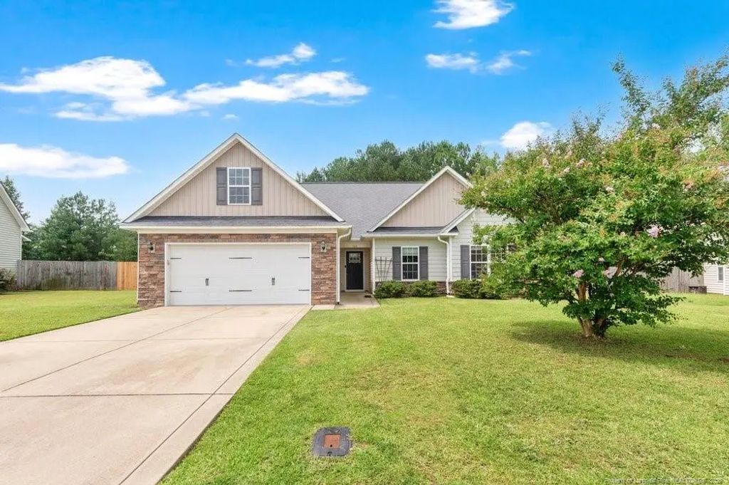 162 Harcourt Place, Raeford