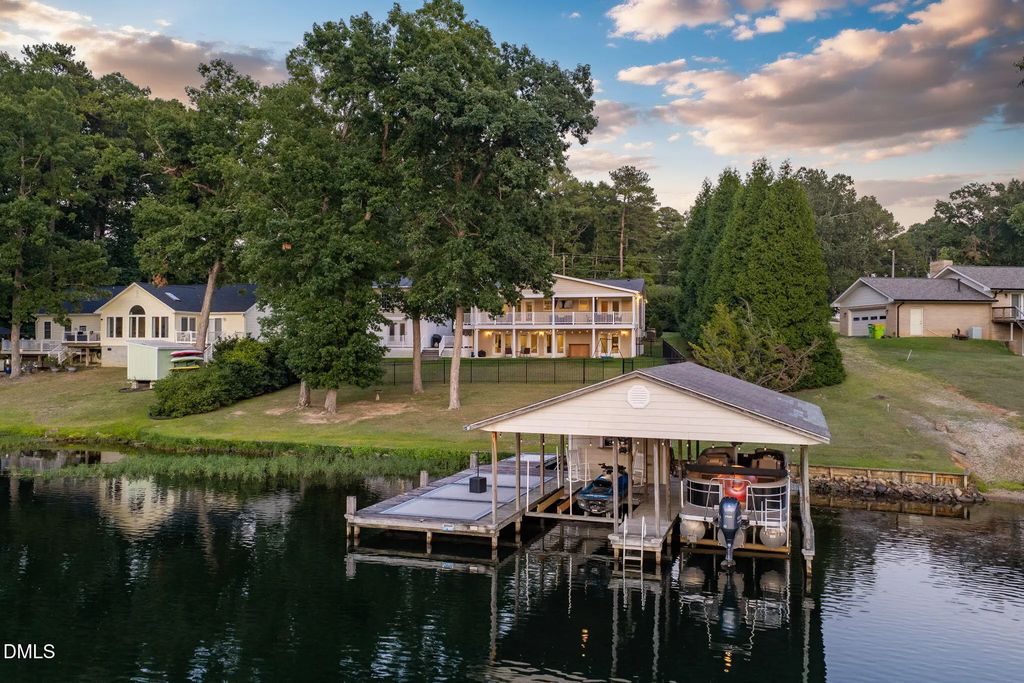 465 Golf Course Road, Littleton
