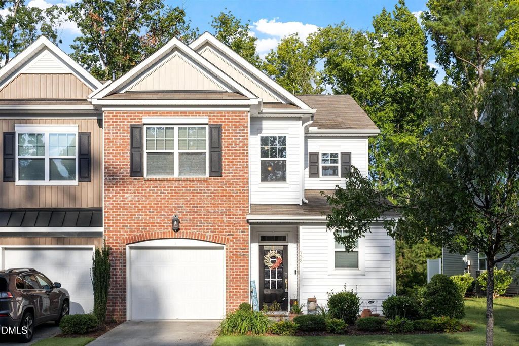 728 Great Eno Path, Hillsborough