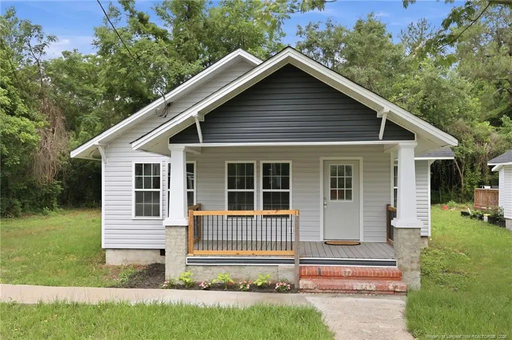 98 S Fayetteville Street, Parkton