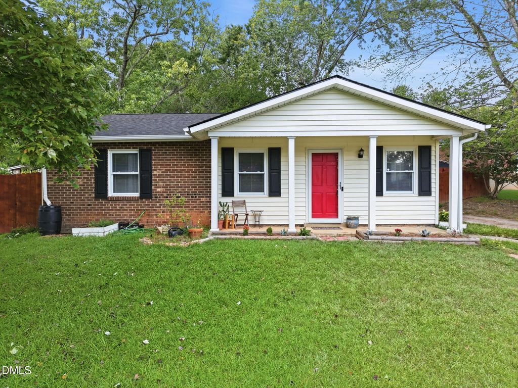 7401 Longstreet Drive, Raleigh