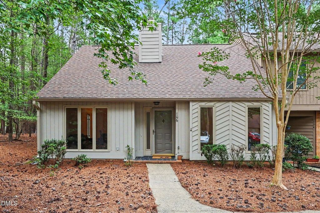 106 Old Stable Court, Chapel Hill