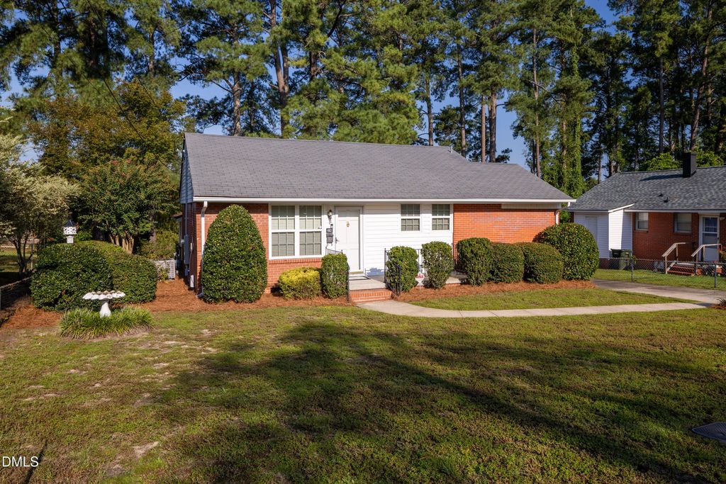 462 Mcrae Drive, Fayetteville