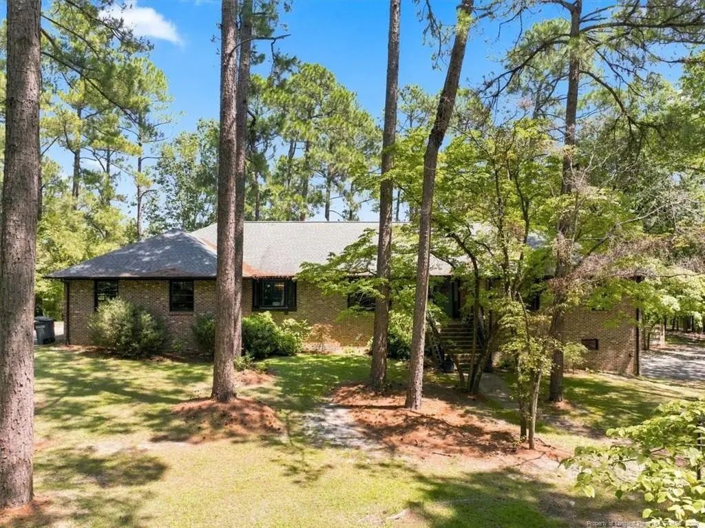 1235 E Hedgelawn Way, Southern Pines