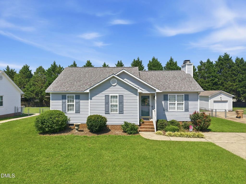 607 Garrison Avenue, Clayton