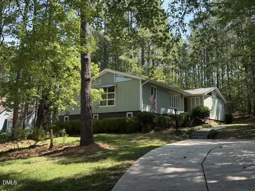 110 Honeysuckle Lane, Durham