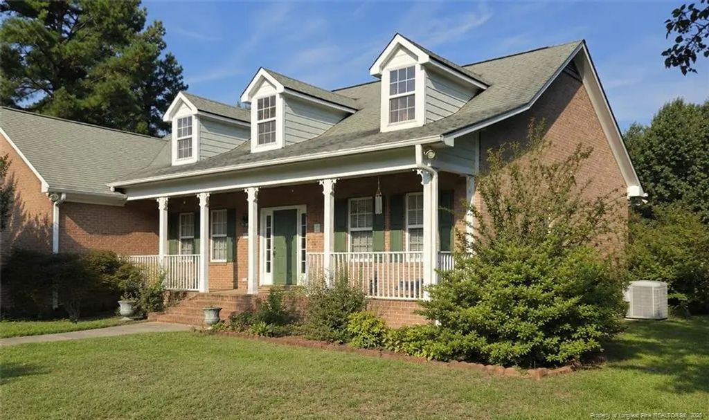 6104 Castlebrooke Lane, Linden