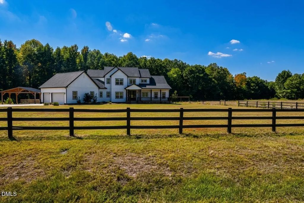 794 Cobb Road, Benson