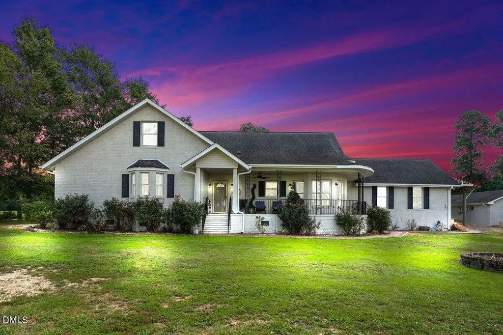 1396 Green Path Road, Dunn