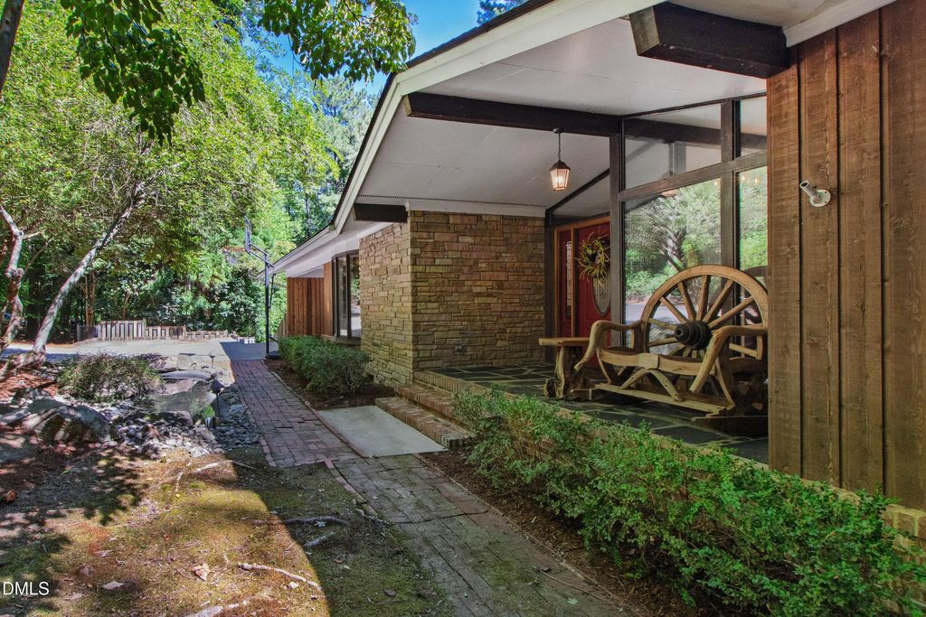 1820 Clearwater Lake Road, Chapel Hill