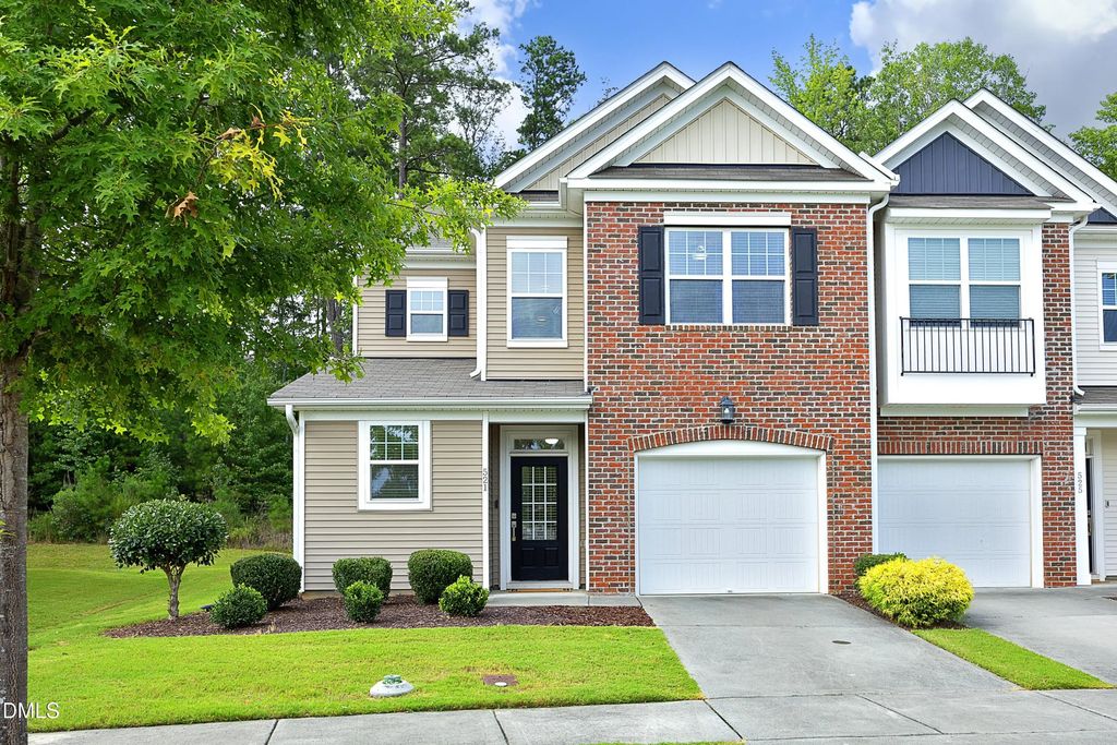 521 Historic Drive, Hillsborough