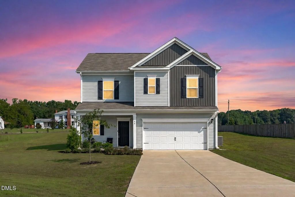 88 Patriot Place, Smithfield