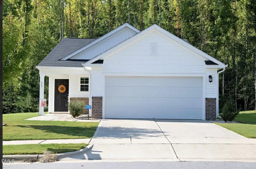 917 Bellewood Gardens Drive, Angier
