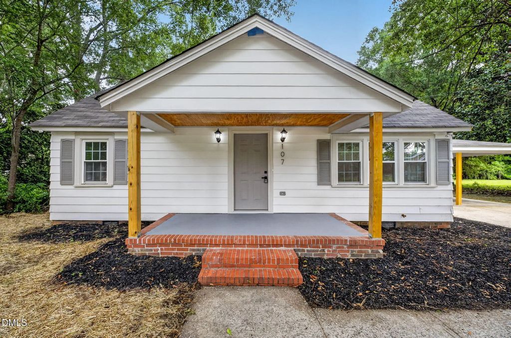 107 E Underwood Avenue, Smithfield