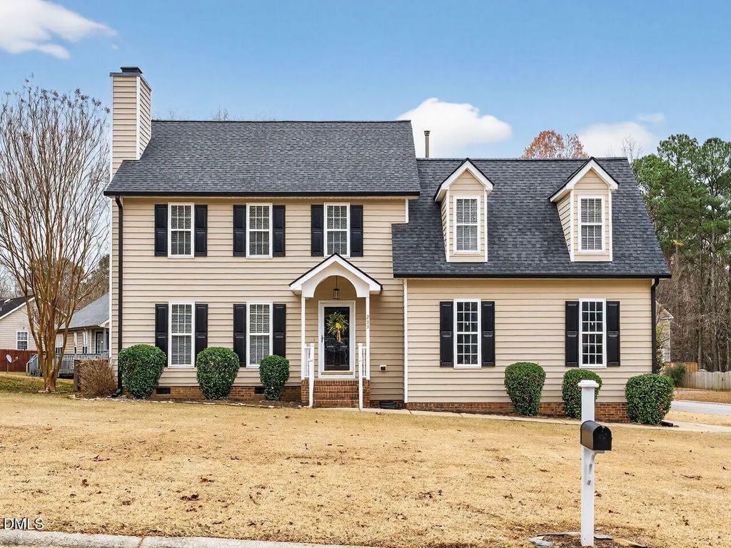 233 Harvester Drive, Holly Springs