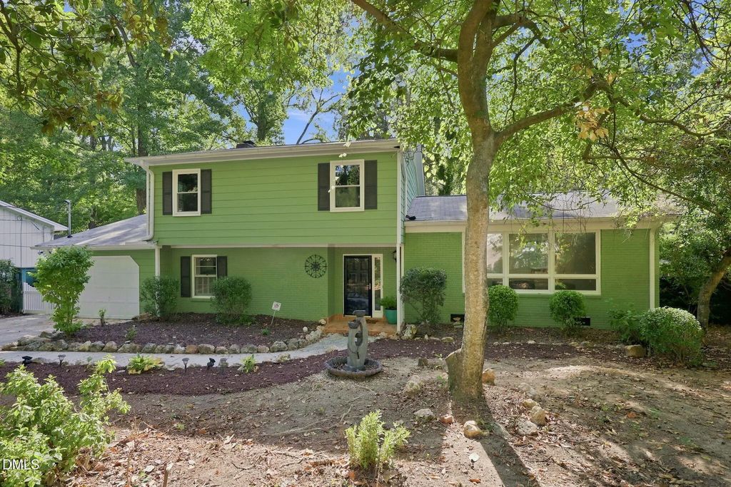 4904 Brookhurst Place, Raleigh