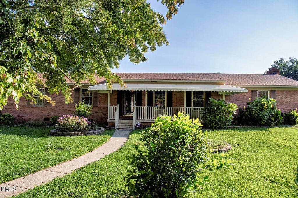 403 E Mcpherson Drive, Mebane