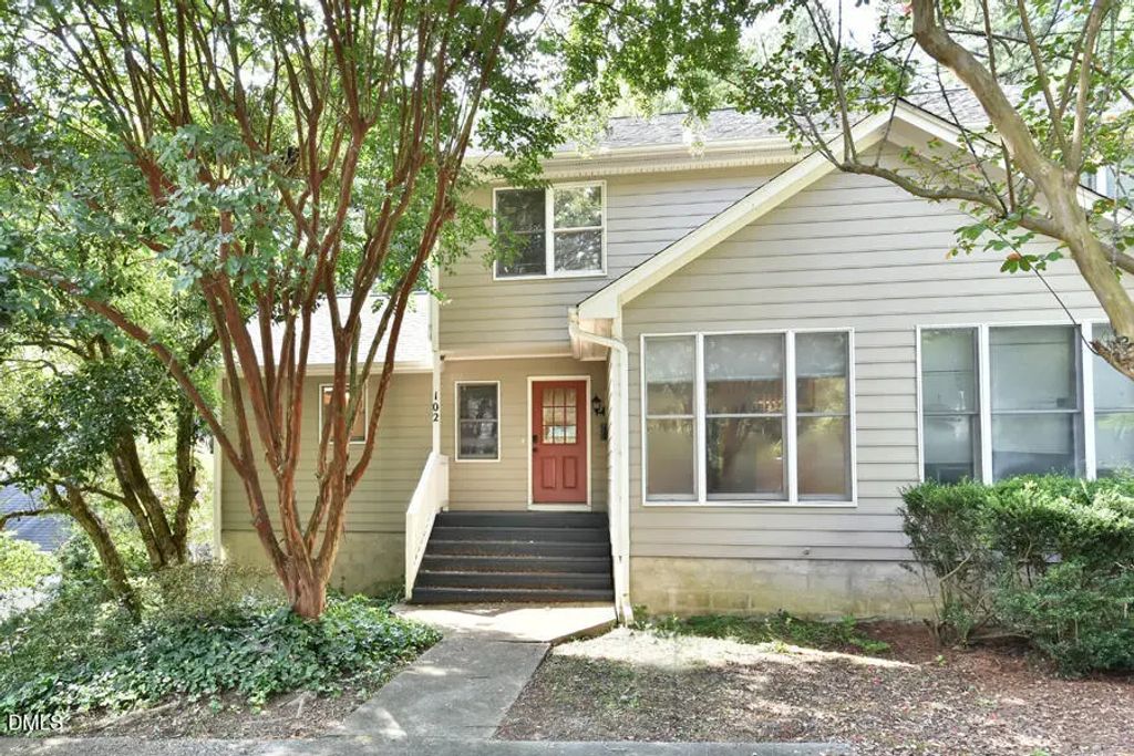 102 Mallard Court, Chapel Hill
