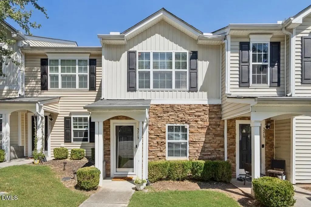 3213 Ivey Wood Lane, Durham