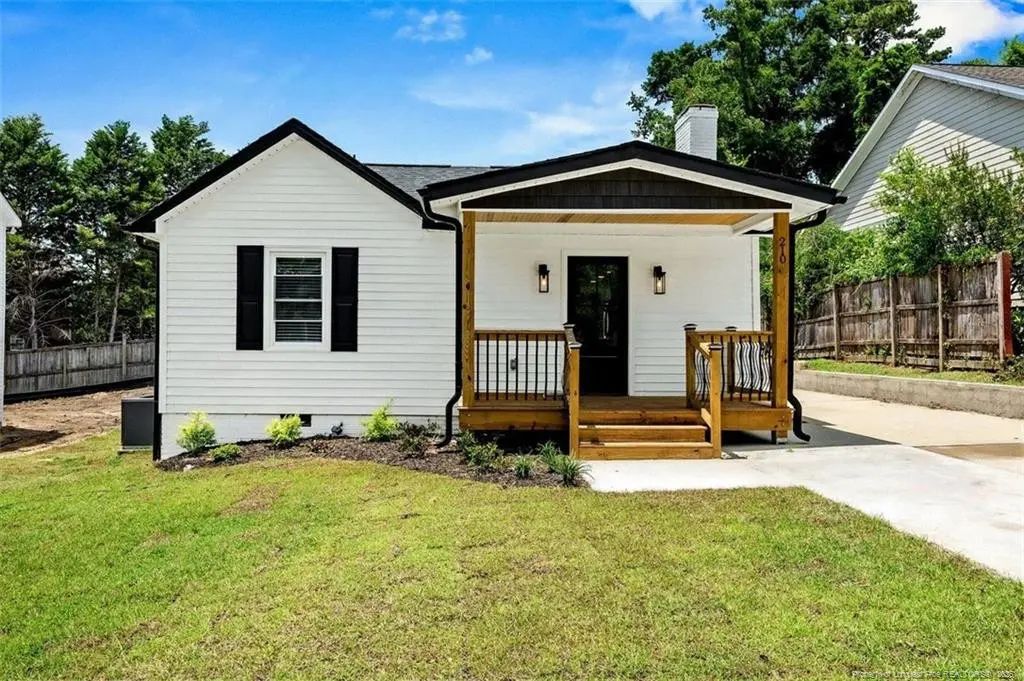 210 Blueridge Road, Fayetteville