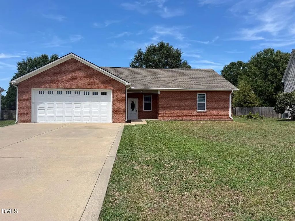 18 D'ango Circle, Angier