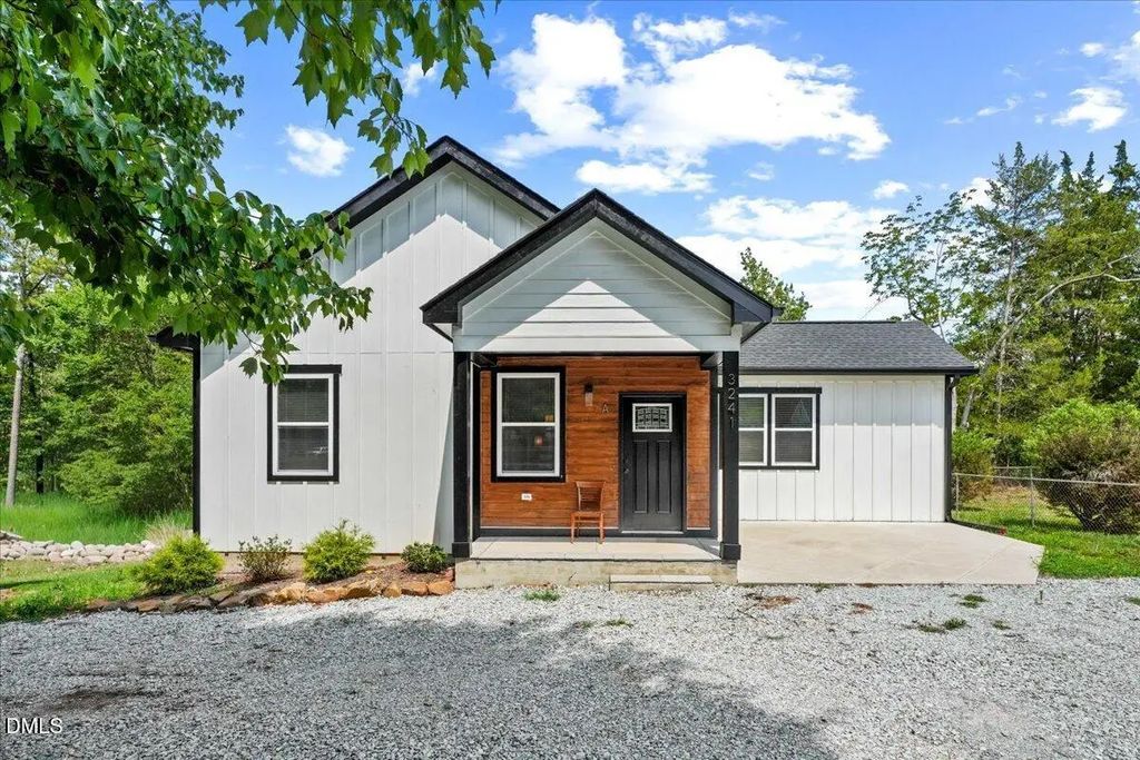 3241 Rowena Avenue, Durham