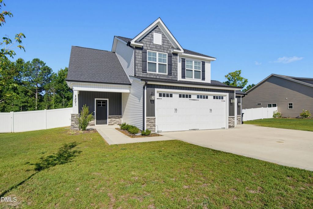 127 Thistle Court, Sanford
