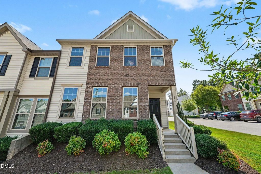 718 Maypearl Lane, Raleigh