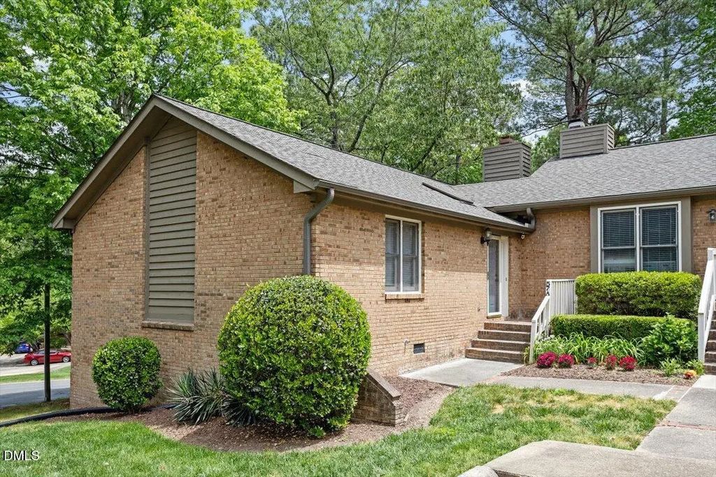 200 W Woodcroft Parkway Apt 57a, Durham