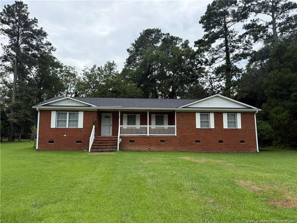 345 W Pungo Street, Belhaven