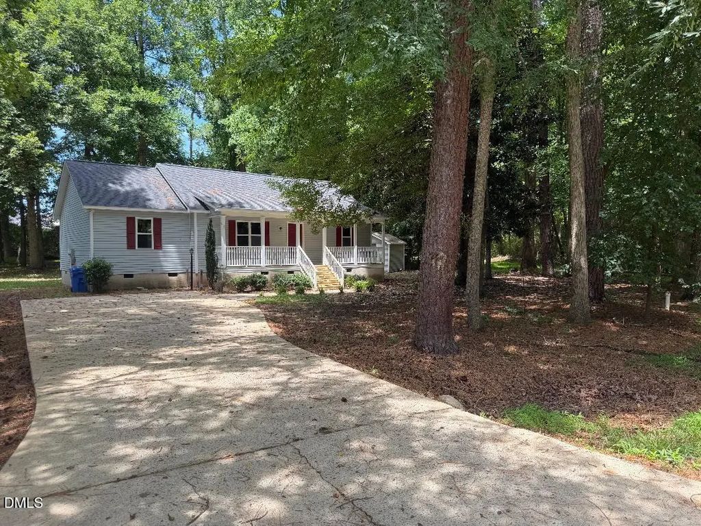 263 Jan Street, Angier