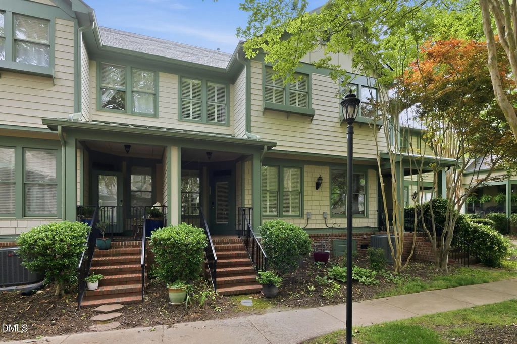 305 Presque Isle Lane, Chapel Hill