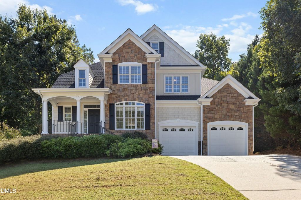 224 Kensington Court, Clayton