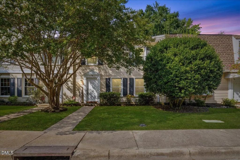 12 Patriot Circle, Durham