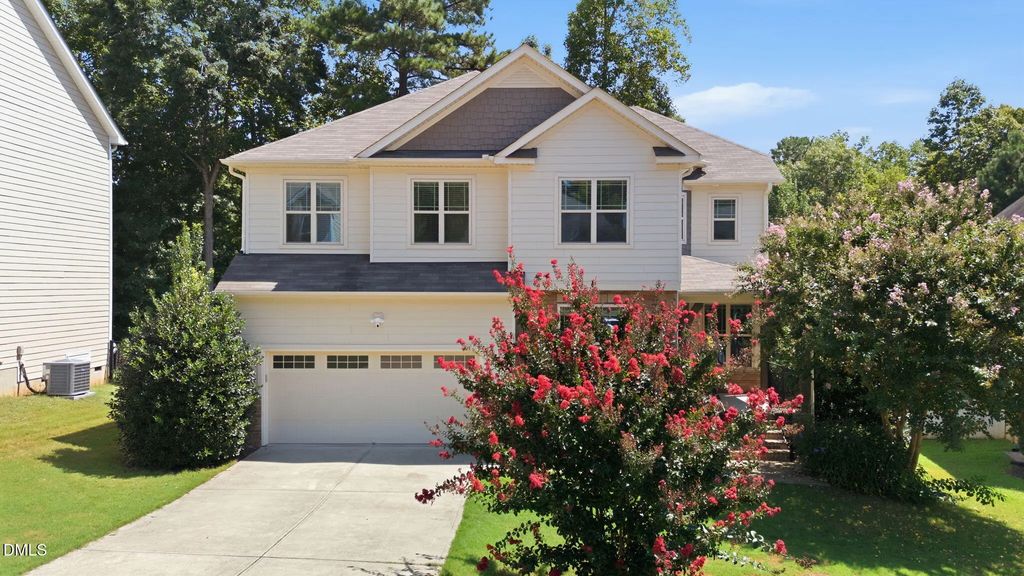 243 Chatsworth Lane, Clayton